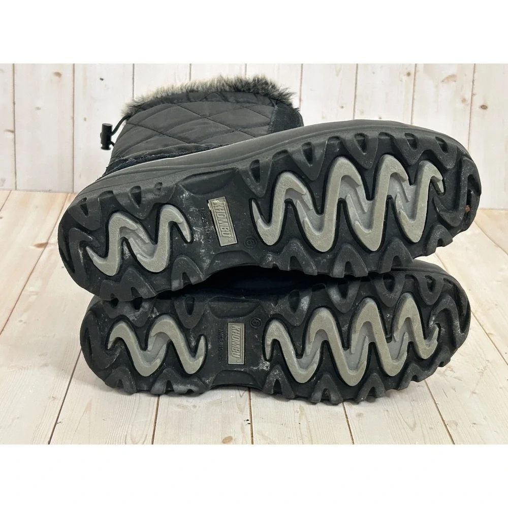 Khombu Women's Black Quilted Faux Fur Lined Zippered Winter Snow Boots Size‎ 6M